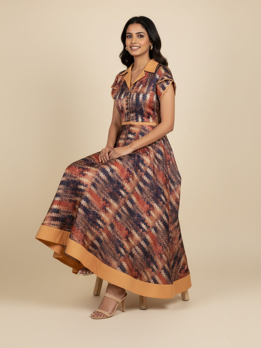 Chevron Abstract Print Satin Collar Maxi Dress